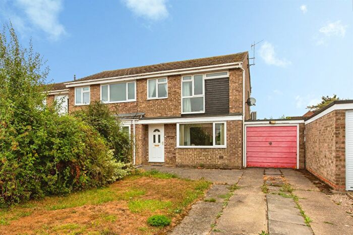3 Bedroom Semi-Detached House For Sale In Bramley Way, Hardwick, Cambridge, CB23