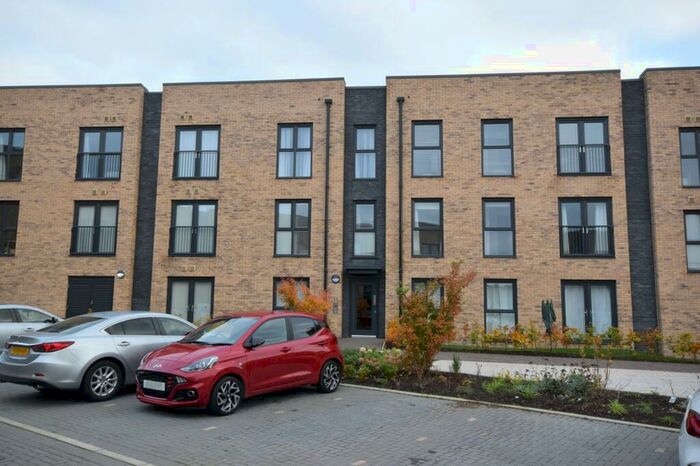 3 Bedroom Apartment To Rent In Goldcrest Place, Edinburgh, Cammo, EH4