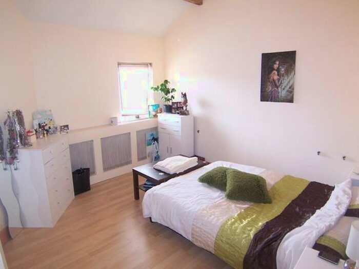 1 Bedroom Apartment To Rent In Bowyer Court, E4