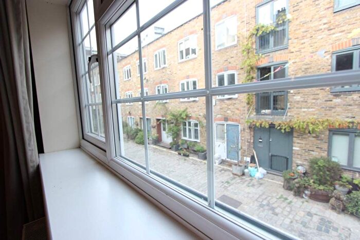 4 Bedroom Flat To Rent In Cleveland Street, London, W1T