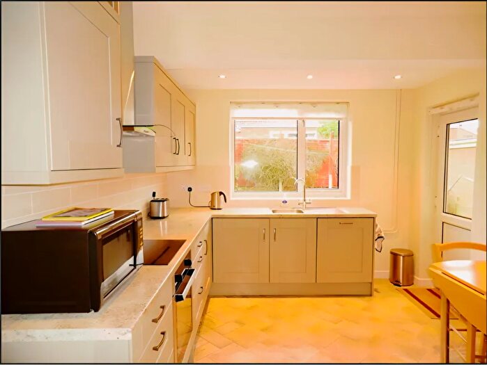 1 Bedroom Flat To Rent In Evesham Walk, Coventry, CV4