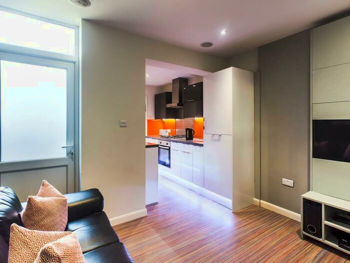 4 Bedroom Terraced House To Rent In Watford Street, Stoke, ST4