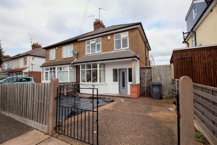 3 Bedroom Semi-Detached House To Rent In Milford Road, Leicester, LE2