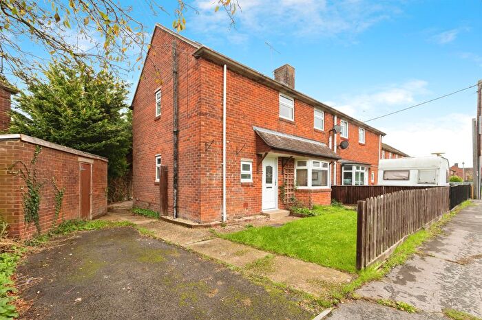 3 Bedroom Semi Detached House For Sale In Picket Close, Fordingbridge, SP6