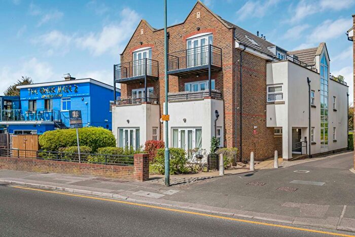 2 Bedroom Flat For Sale In Main Road, Sidcup, DA14