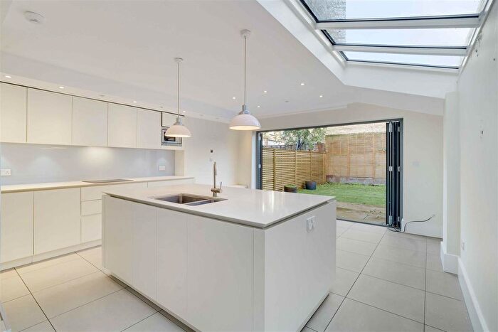 4 Bedroom Terraced House For Sale In Gowan Avenue, London, SW6