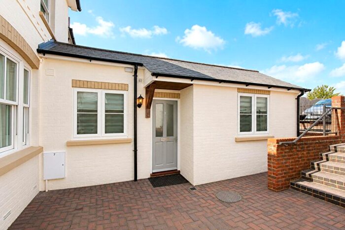 Detached House To Rent In Normandy Street, Alton, Hampshire, GU34