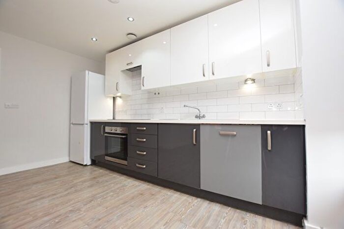 2 Bedroom Flat To Rent In Acorn Street, Sheffield, S3