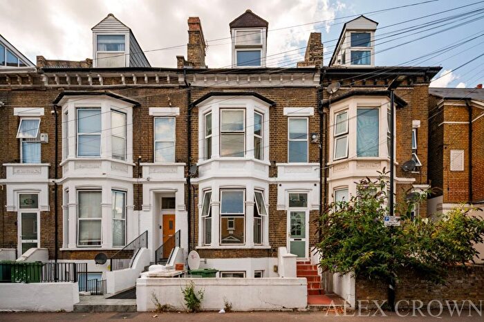 4 Bedroom Flat To Rent In Margery Park Road, Forest Gate, E7