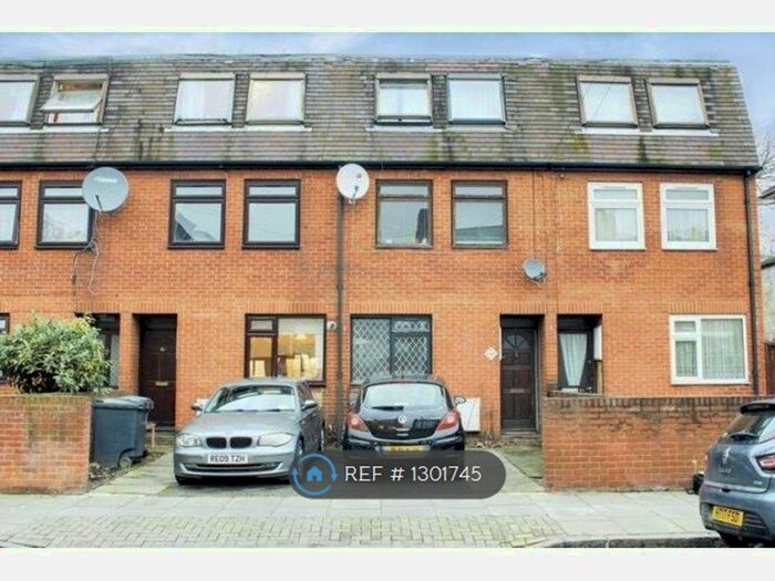 4 Bedroom Terraced House To Rent In Canning Crescent, London N22