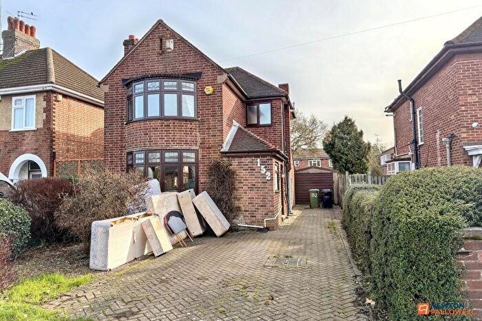 3 Bedroom Detached House For Sale In Welland Road, Dogsthorpe, Peterborough, PE1