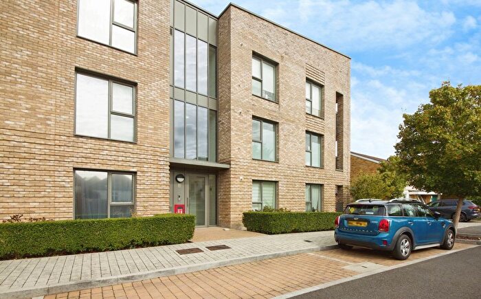1 Bedroom Flat For Sale In Avenue Road, London, N14