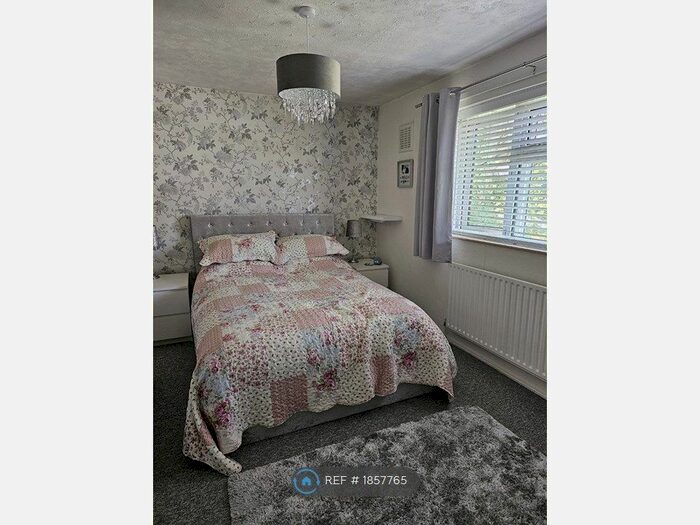 2 Bedroom End Of Terrace House To Rent In Popple Way, Stevenage, SG1