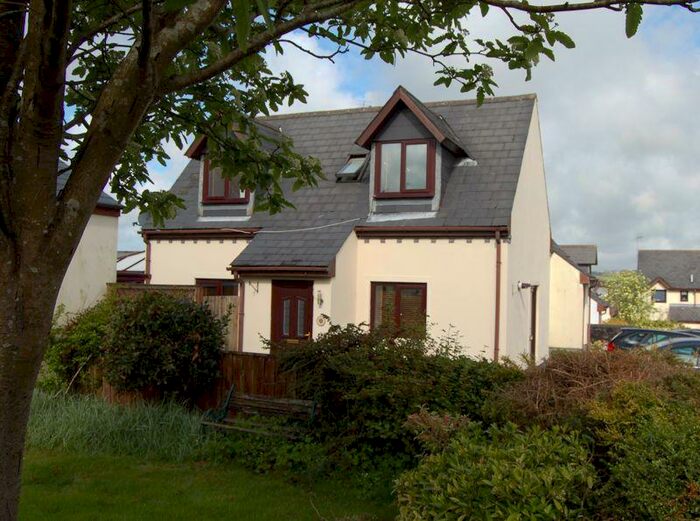 3 Bedroom Semi-Detached House To Rent In , Primrose Close, Cowbridge, Vale Of Glamorgan, CF71