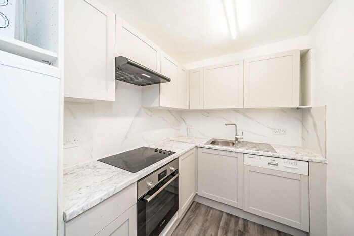 4 Bedroom Property To Rent In Tamworth Lane, Croydon, CR4