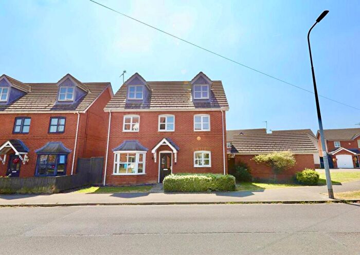 5 Bedroom Detached House For Sale In Whisperwood Way, Bransholme, Hull, HU7