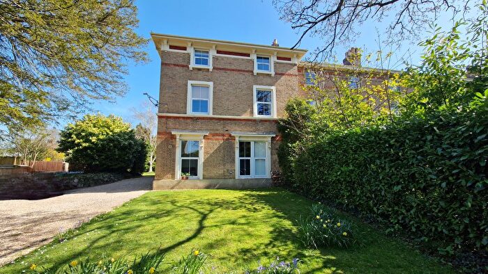 2 Bedroom Flat To Rent In Trull Road, Taunton, TA1