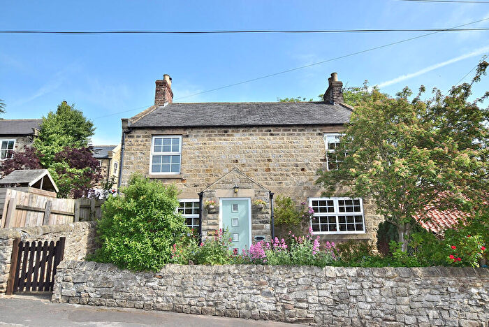 4 Bedroom Detached House For Sale In Barley Garth, Moulton, DL10