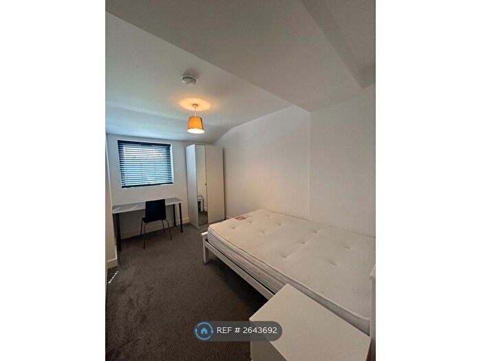 6 Bedroom Terraced House To Rent In Garnier Street, Portsmouth, PO1