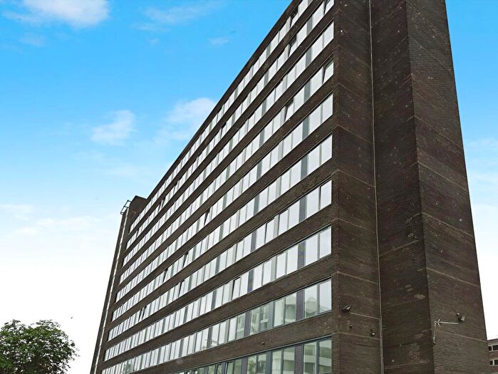 1 Bedroom Flat To Rent In Talbot Road, Old Trafford, M16