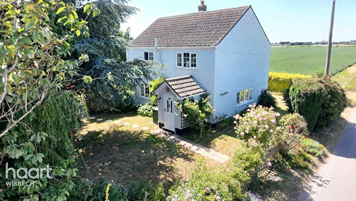 3 Bedroom Detached House For Sale In King John Bank, Walpole St Andrew, PE14