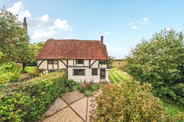 3 Bedroom Semi Detached House For Sale In Pike Fish Lane, Laddingford, Maidstone, ME18