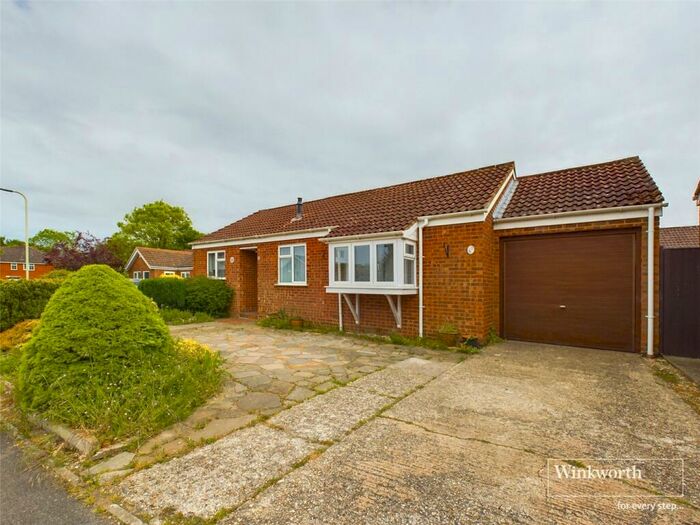 3 Bedroom Bungalow To Rent In Caraway Road, Earley, Reading, Berkshire, RG6