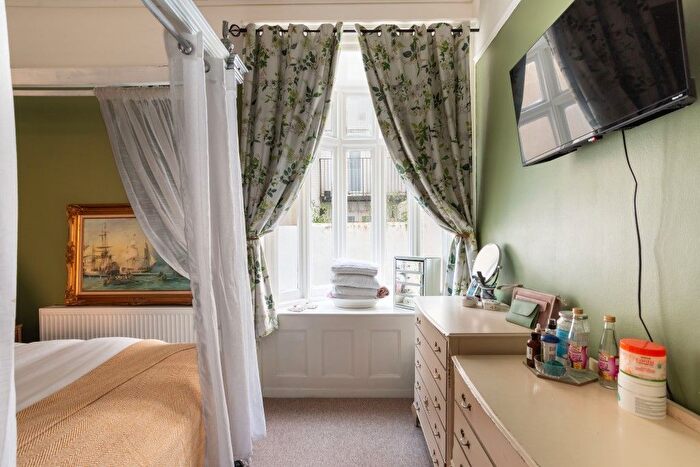 1 Bedroom Flat For Sale In Marine Parade, Brighton, BN2