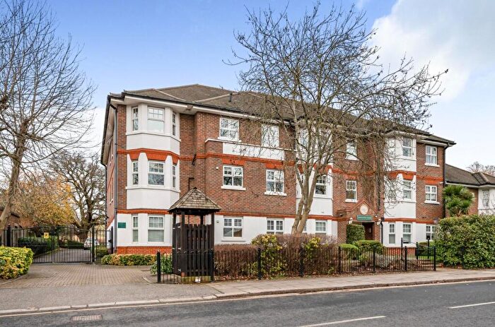 2 Bedroom Flat For Sale In Victoria Road, Mill Hill, NW7