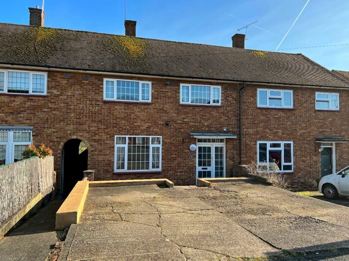 3 Bedroom Terraced House To Rent In Woodbridge Lane, Romford, RM3