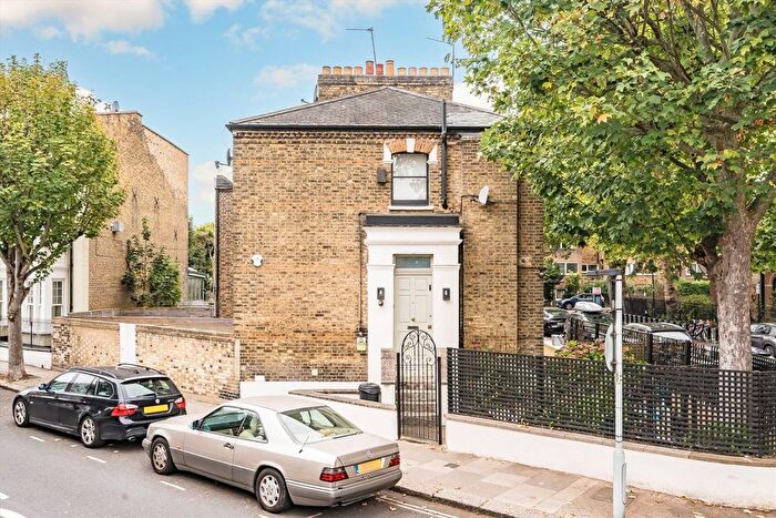 1 Bedroom Flat For Sale In St. Peter's Terrace, Fulham, SW6