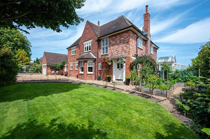 5 Bedroom Detached House For Sale In Warren Road, Gorleston, Great Yarmouth, NR31