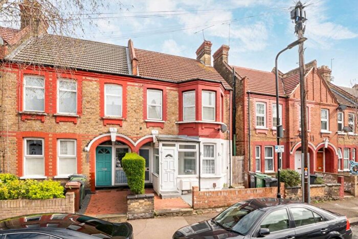 2 Bedroom Maisonette To Rent In Morieux Road, Leyton, E10
