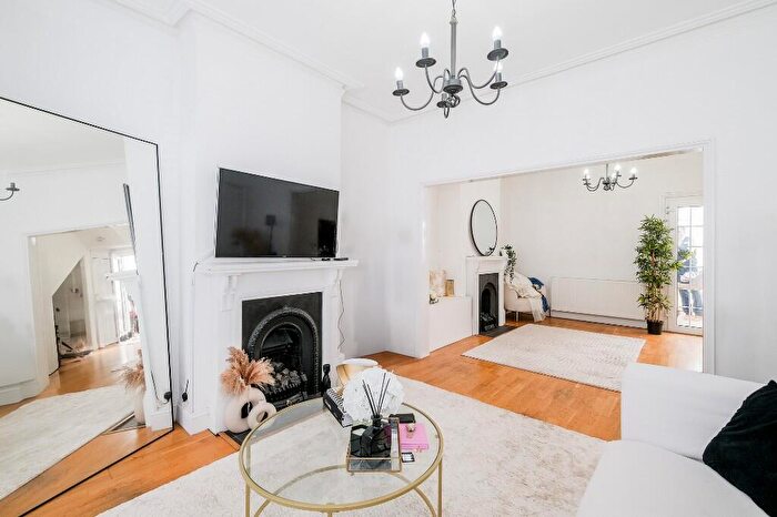 3 Bedroom Semi Detached House For Sale In Stanley Road, London, E18