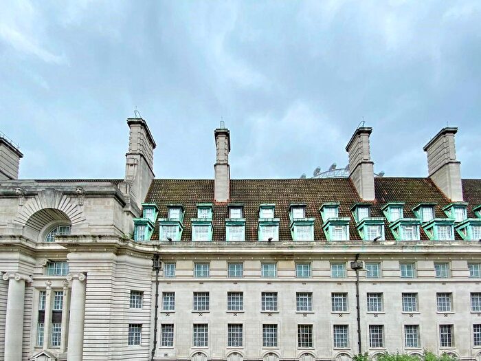 1 Bedroom Flat To Rent In East Block, County Hall Apartments, Forum Magnum Square, SE1