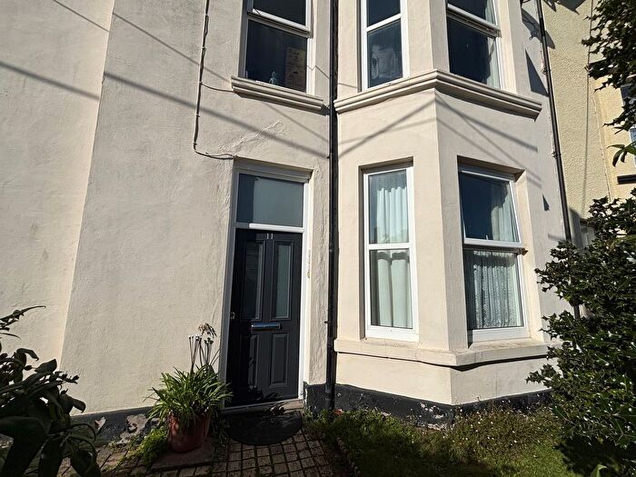 1 Bedroom Flat To Rent In Barton Crescent, Dawlish, EX7