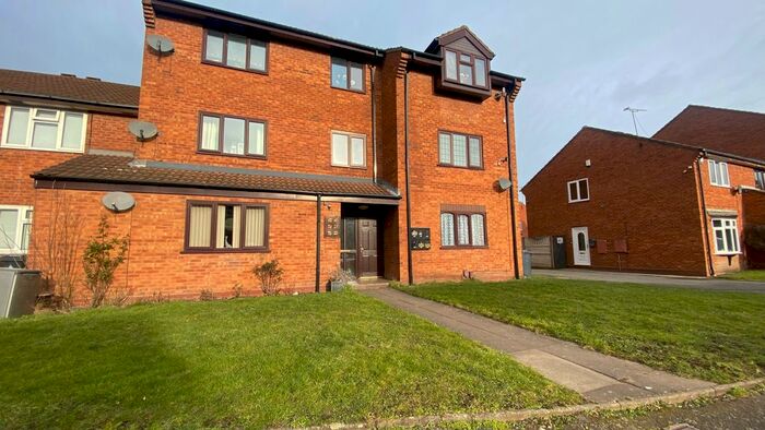 2 Bedroom Flat To Rent In Circuit Close, Willenhall, WV13