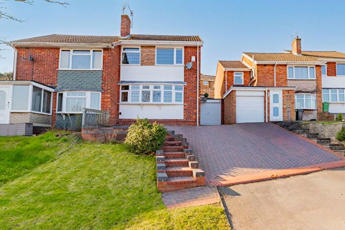 3 Bedroom Semi Detached House For Sale In Balmoral Road, Wordsley, Stourbridge, DY8