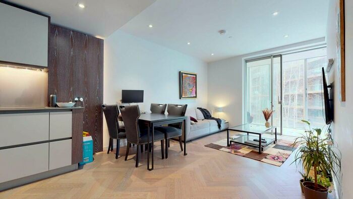 1 Bedroom Flat To Rent In Circus Road West, SW11