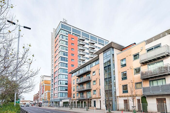 2 Bedroom Flat For Sale In City Gate House, Ilford, IG2