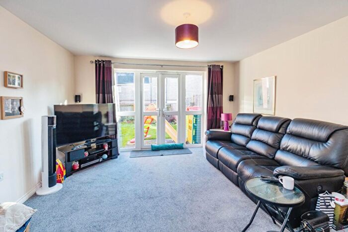 3 Bedroom End Of Terrace House For Sale In Cheviot Gardens, Oakridge Park, Milton Keynes, Buckinghamshire, MK14
