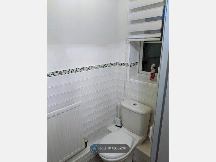 3 Bedroom Terraced House To Rent In Moonstone Square, Sittingbourne ME10