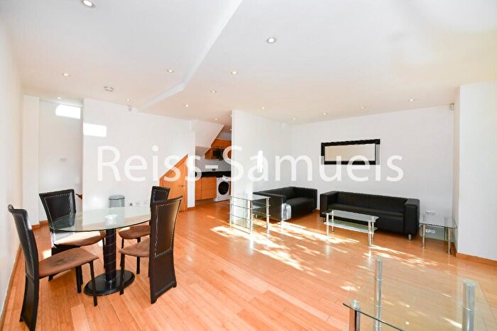 2 Bedroom Duplex To Rent In Westferry Road, Canary Wharf, London, E14
