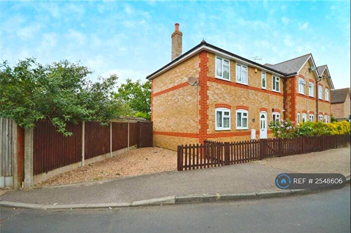 3 Bedroom End Of Terrace House To Rent In Barnfield Cottages, Faversham, ME13