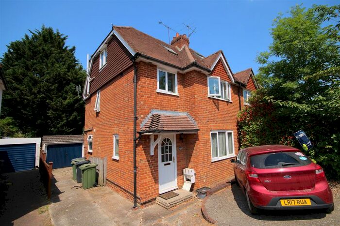 4 Bedroom Property To Rent In Beech Grove, Guildford, GU2