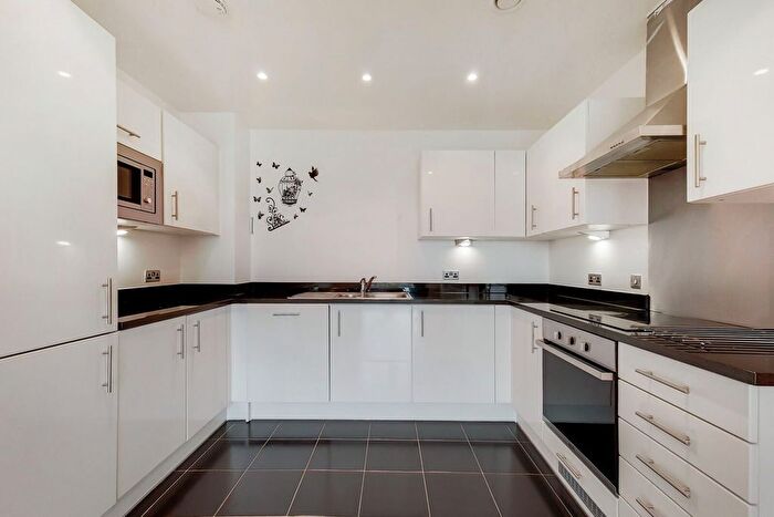 1 Bedroom Flat To Rent In Pinner Road, Harrow, HA1