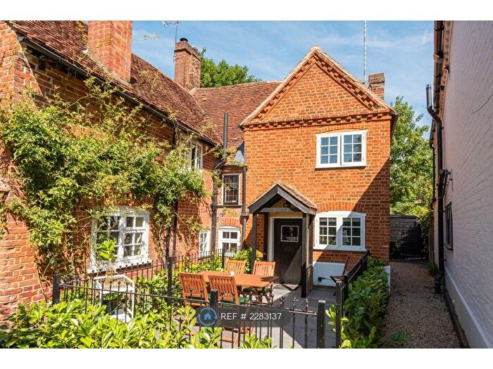 1 Bedroom Semi-Detached House To Rent In Church Cottages, Effingham, KT24