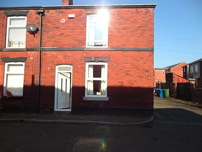 1 Bedroom End Of Terrace House To Rent In Wallwork Street, Radcliffe, M26