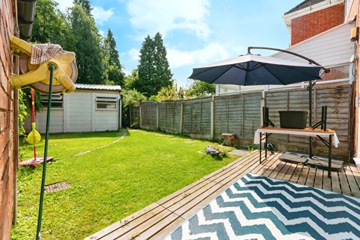 4 Bedroom Semi-Detached House For Sale In Moreton Road, Shirley, Solihull, B90