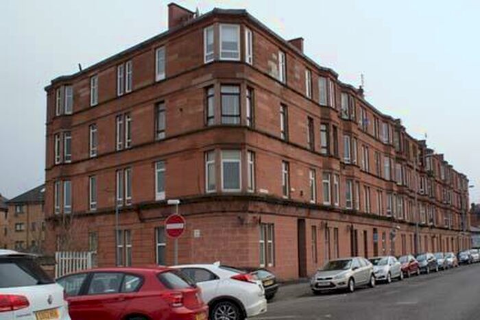 2 Bedroom Flat To Rent In Nithsdale Drive, /, Pollokshields, G41